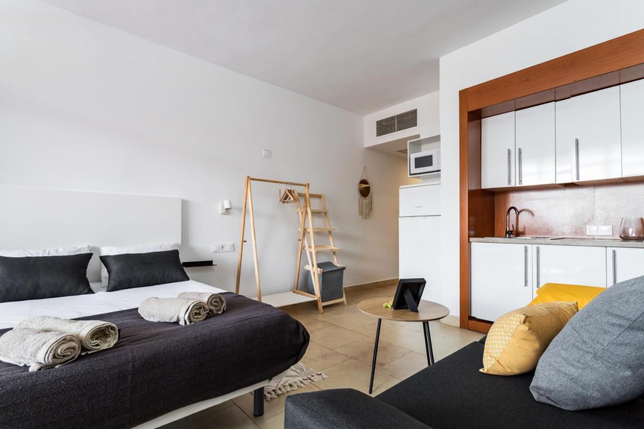 Sur Suites Palmeras 525 Фуeнхирола Екстериор снимка