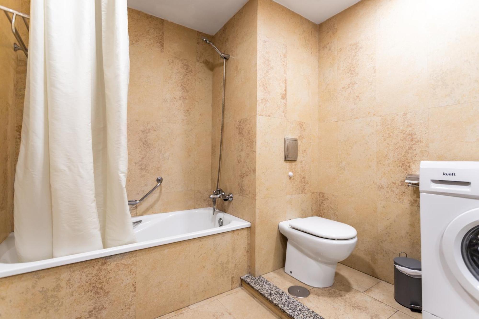 Sur Suites Palmeras 525 Фуeнхирола Екстериор снимка