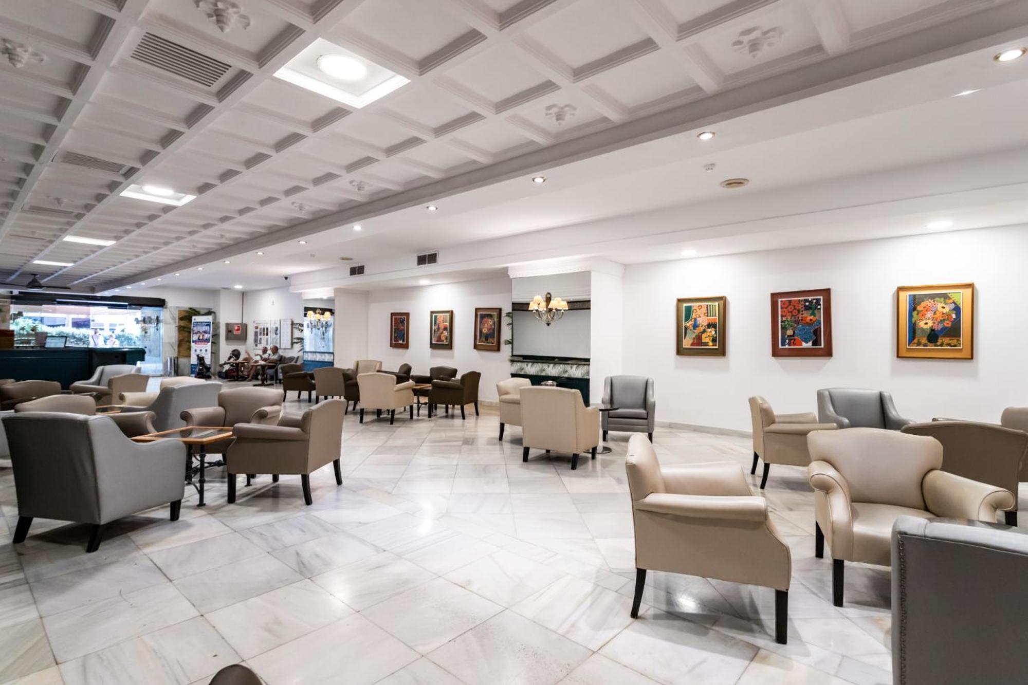 Sur Suites Palmeras 525 Фуeнхирола Екстериор снимка